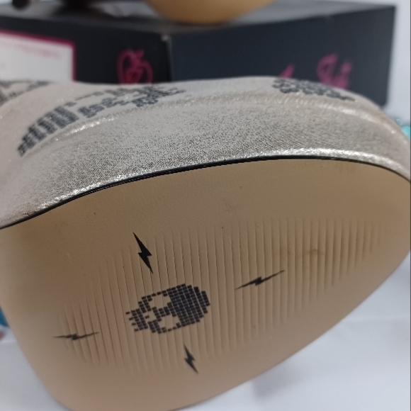 YRU Silver Sequin Women's Platform Heels - Picture 6 of 11